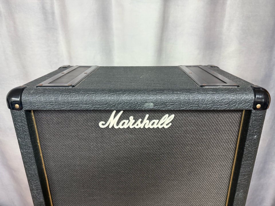 2 Pantallas 1x12 Marshall made in Uk de segunda mano · Foto 2 de 5 · León · 295 €