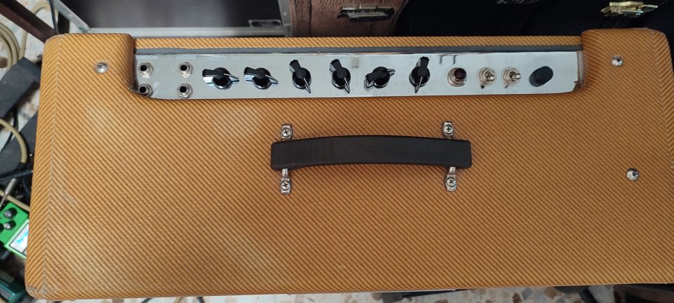 Fender Bassman de segunda mano · Foto 2 de 8 · Jaén · 1000 €