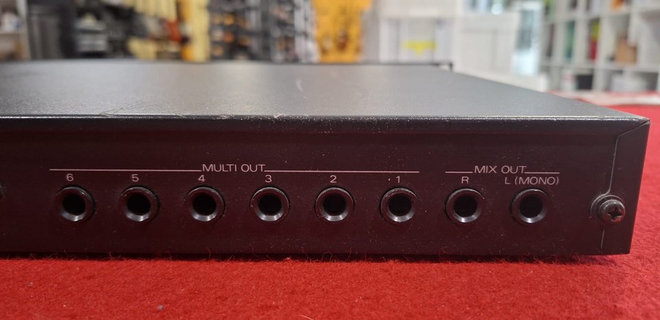 Roland R-8M Total Percussion Sound Module