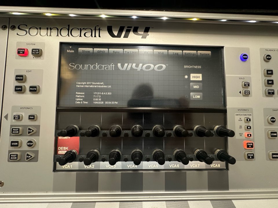 Soundcraft VI400 set de segunda mano · Foto 4 de 9 · Cantabria · 6300 €