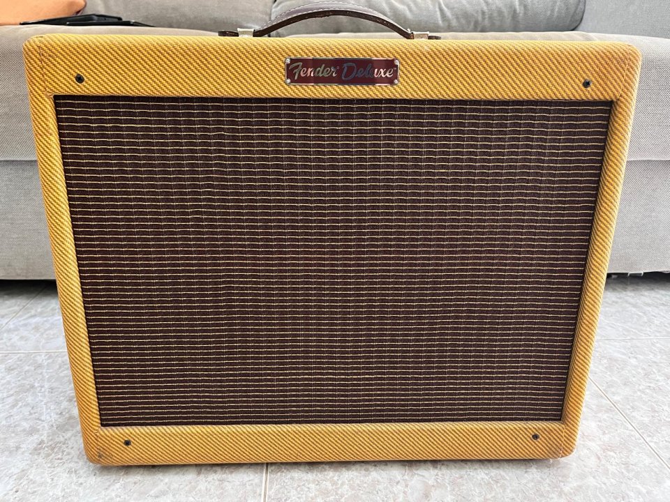 Fender 57 deluxe reissue (Hand-Wired 2014) de segunda mano · Foto 1 de 5 · Barcelona · 1900 €