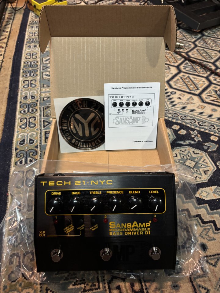 Sansamp Tech 21 Bass DI Programable