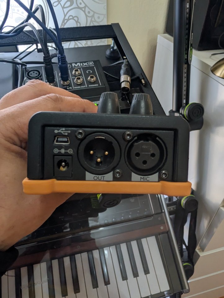 TC-HELICON T1 Voicetone de segunda mano · Foto 7 de 7 · Pontevedra · 55 €
