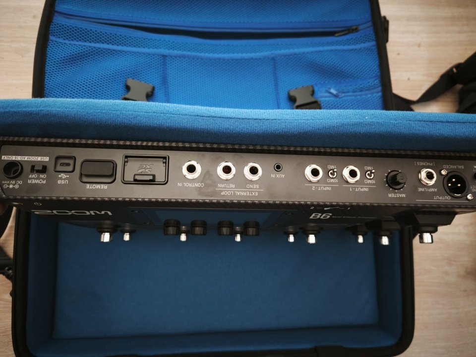 Multiefectos ZOOM B6 de segunda mano · Foto 4 de 5 · Barcelona · 330 €