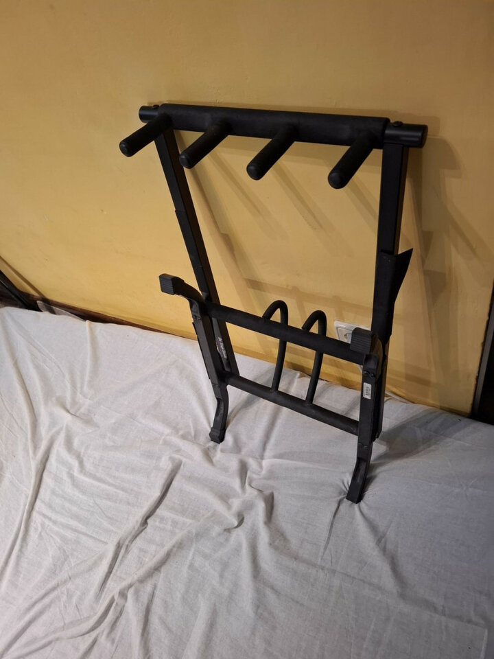 Soporte para 3 guitarras,  "ON STAGE"