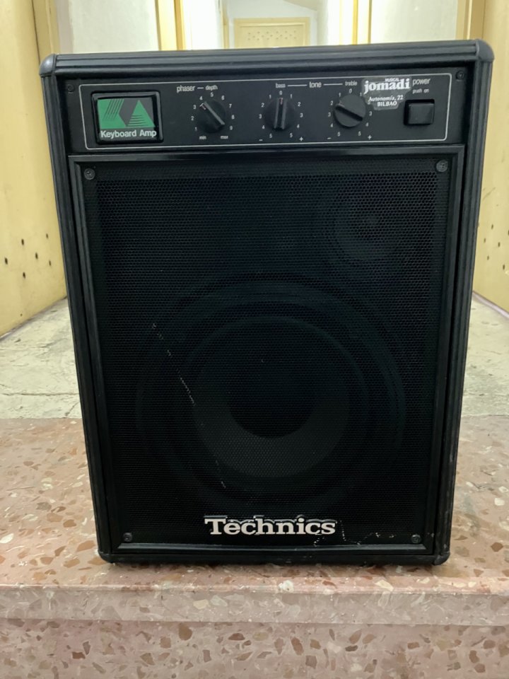 Amplificador de teclado Technics SY-T 10 de segunda mano · Foto 1 de 8 · Bizkaia · 180 €