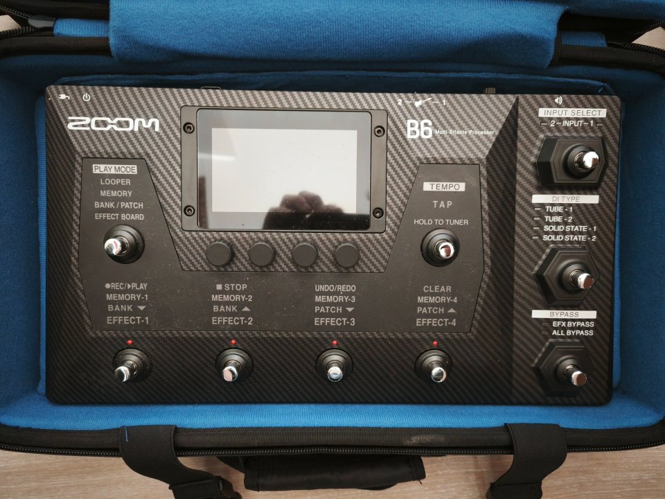 Multiefectos ZOOM B6 de segunda mano · Foto 5 de 5 · Barcelona · 330 €