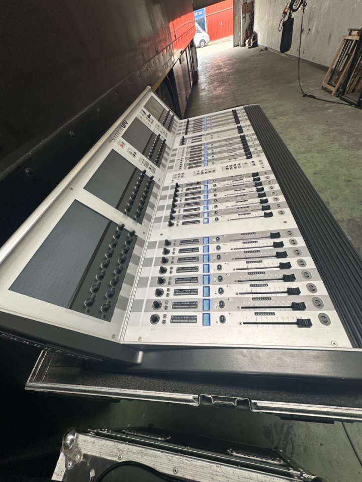 Soundcraft VI400 set de segunda mano · Foto 9 de 9 · Cantabria · 6300 €