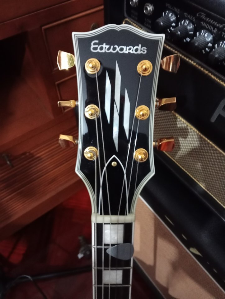 Edwards E-LP-130CD White del Japón.