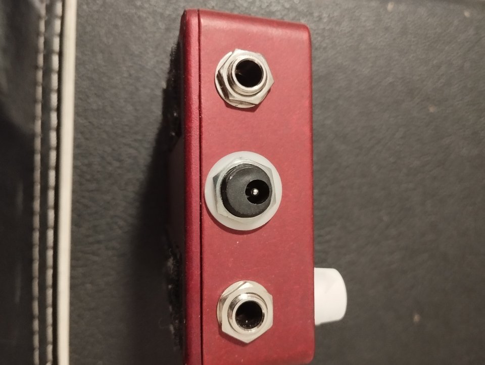 Pedal de guitarra Caroline wave cannon