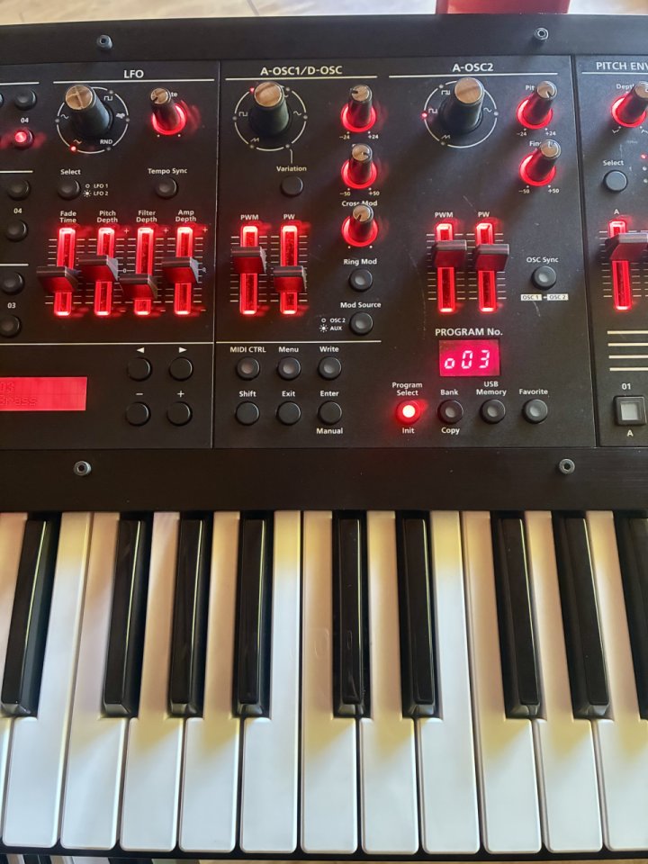 ROLAND JD-XA de segunda mano · Foto 4 de 4 · Barcelona · 850 €