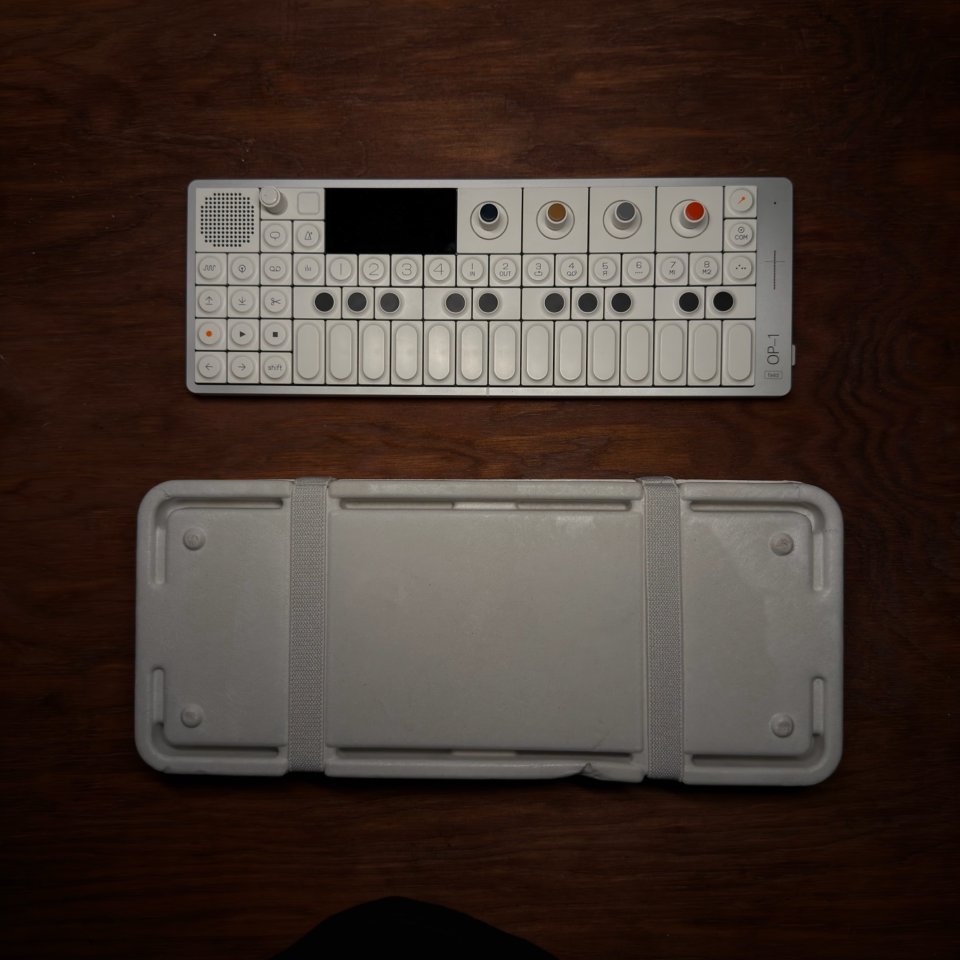Teenage engineering OP1-F de segunda mano · Foto 2 de 4 · Valencia · 1290 €