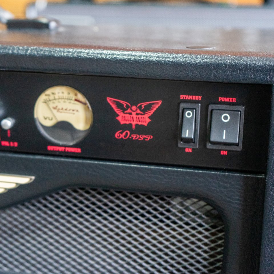 ASHDOWN FA-60 Fallen Angel - Cabezal de guitarra valvular de segunda mano · Foto 2 de 5 · Barcelona · 320 €