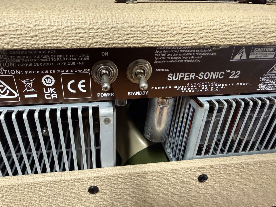 Fender Super Sonic 22