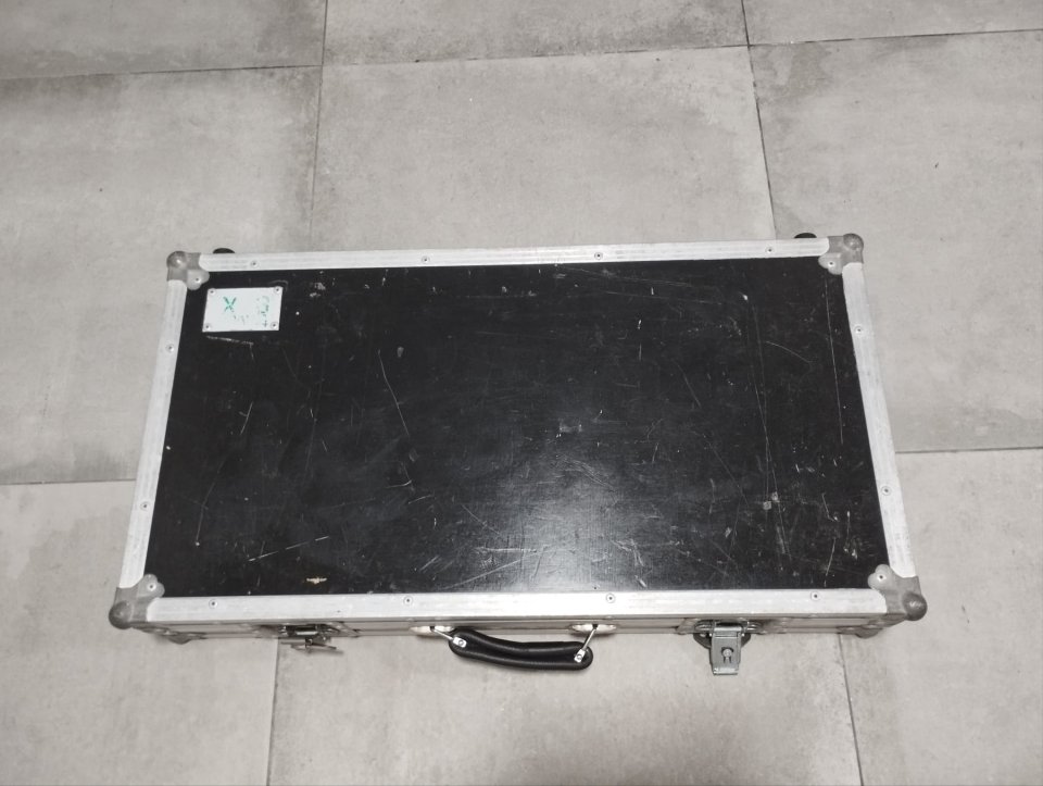 Flight case para pedales/pedalera de segunda mano · Foto 1 de 3 · Málaga · 150 €
