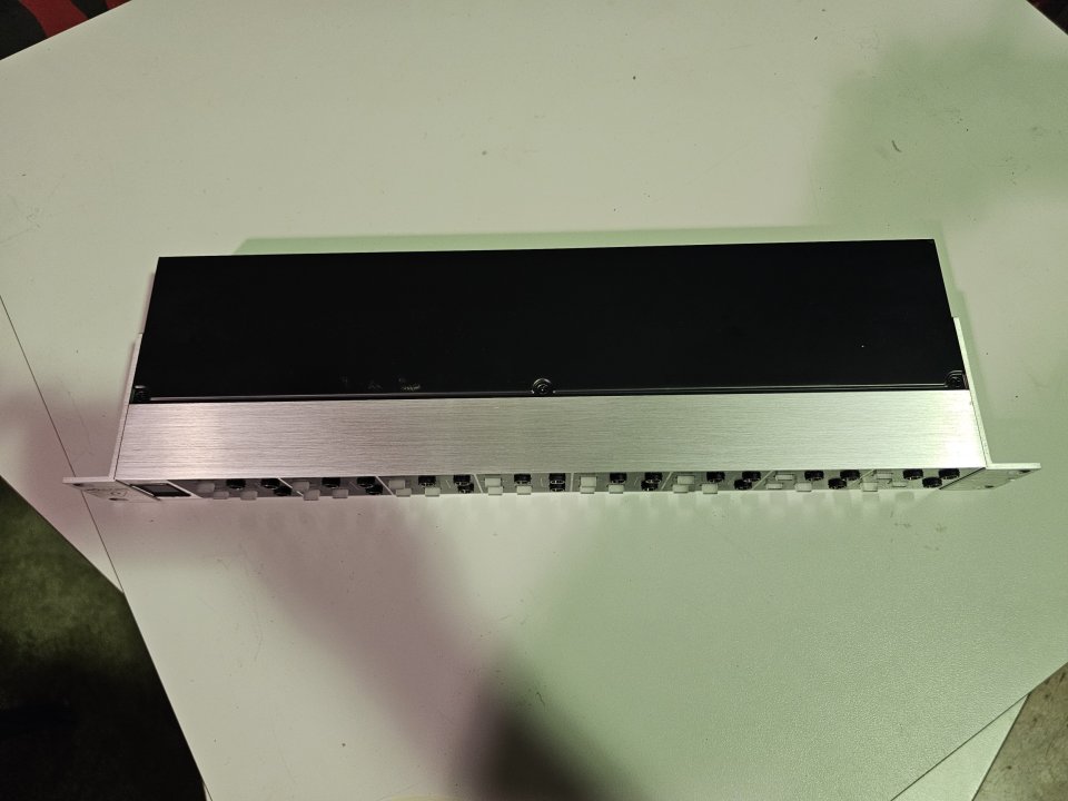 Ultra DI Pro DI 800 Behringer de segunda mano · Foto 3 de 5 · Jaén · 60 €