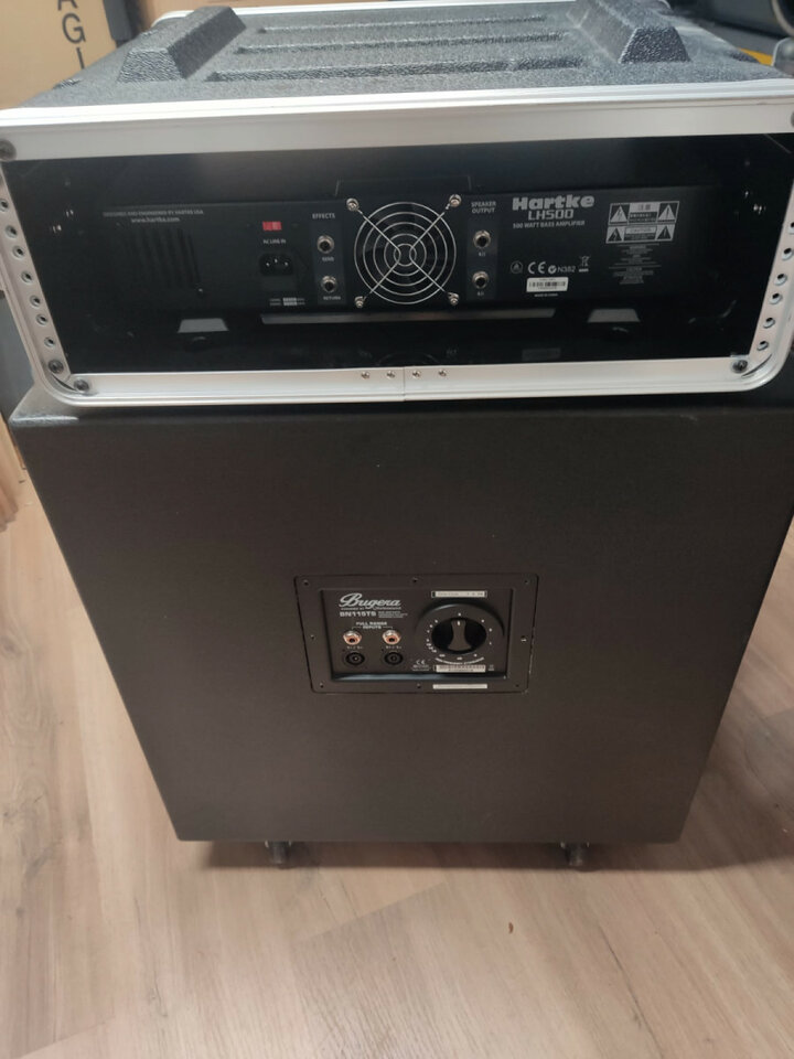 Amplificador Hartke LH-500 500w (con hardcase) y cajón Bugera BN 115 2000w