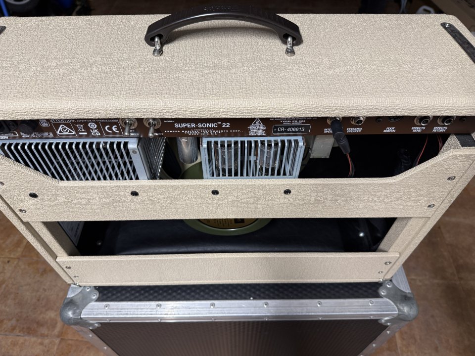 Fender Super Sonic 22