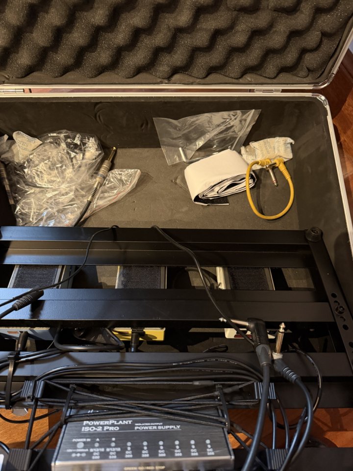 Maleta de pedalera.Alimentacion.Pedales y cables.Parrilla de segunda mano · Foto 4 de 5 · Bizkaia · 310 €