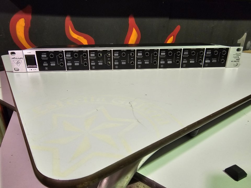 Ultra DI Pro DI 800 Behringer de segunda mano · Foto 4 de 5 · Jaén · 60 €