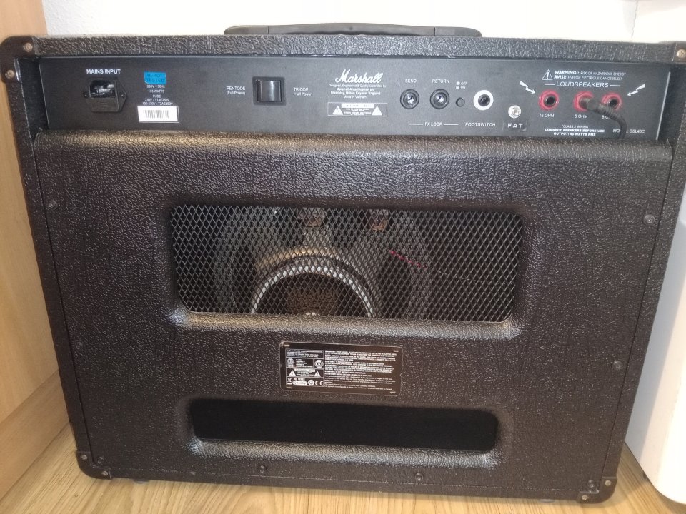 Marshall DSL40C con V30 Uk de segunda mano · Foto 4 de 7 · Madrid · 450 €