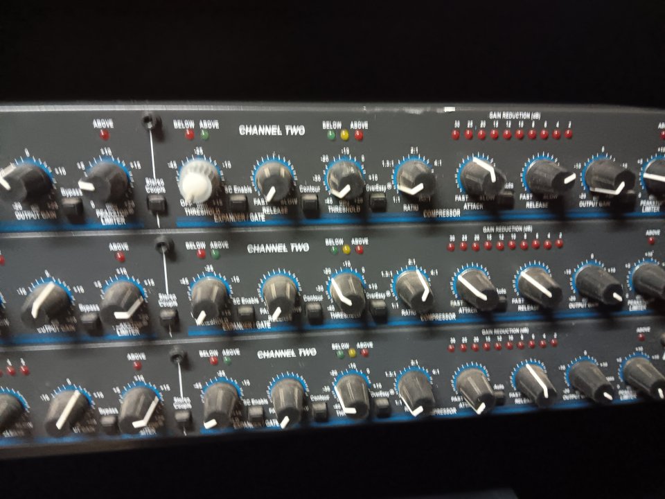 Vendo: Compresor DBX-166XL