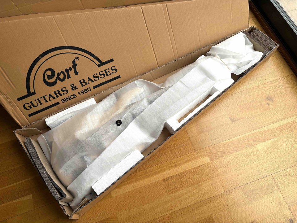 Bajo Cort A5 Plus FMMH OPN de segunda mano · Foto 7 de 7 · Toledo · 625 €