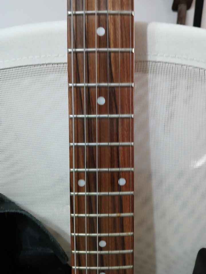 BC Rich Bronze Series de segunda mano · Foto 5 de 6 · Ciudad Real · 170 €