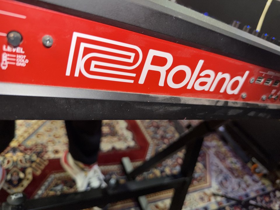 Vendo o cambio ROLAND Fantom EX 6 de segunda mano · Foto 6 de 7 · Madrid · 2700 €