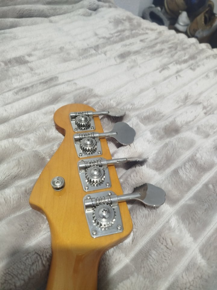 Tokai hard puncher bass