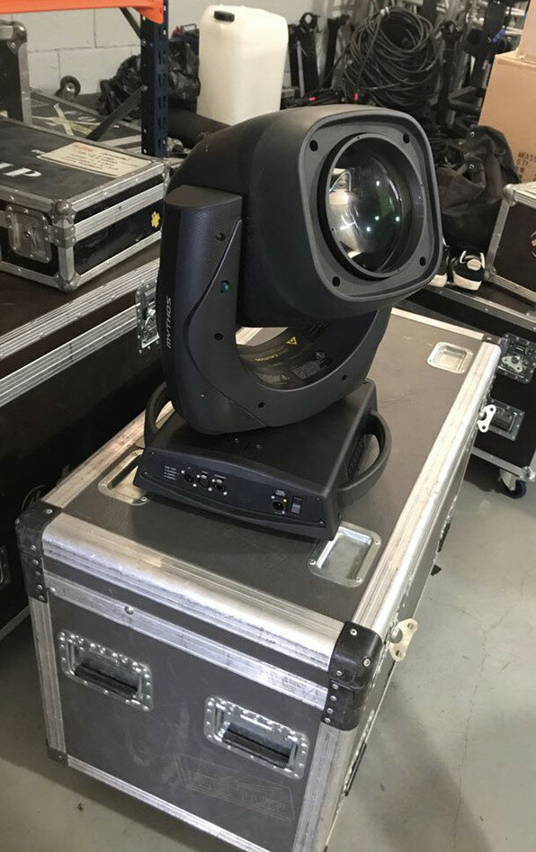 Clay Paky  MYTHOS  MUY NUEVOS !!!!