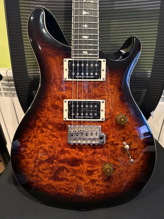 PRS SE Custom 24 Quilt Black Gold Burst con Seymour Duncan Hot Rodded set