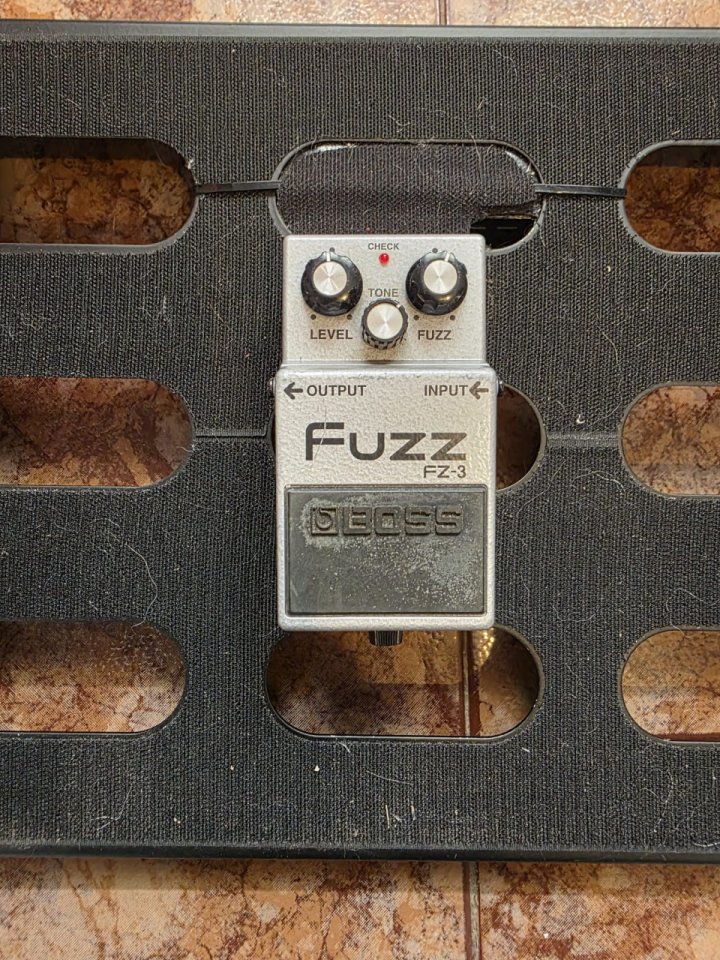 Fuzz Boss FZ-3 del 97(envio incluido) de segunda mano · Foto 1 de 2 · Cantabria · 160 €