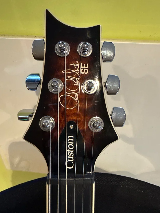 PRS SE Custom 24 Quilt Black Gold Burst con Seymour Duncan Hot Rodded set