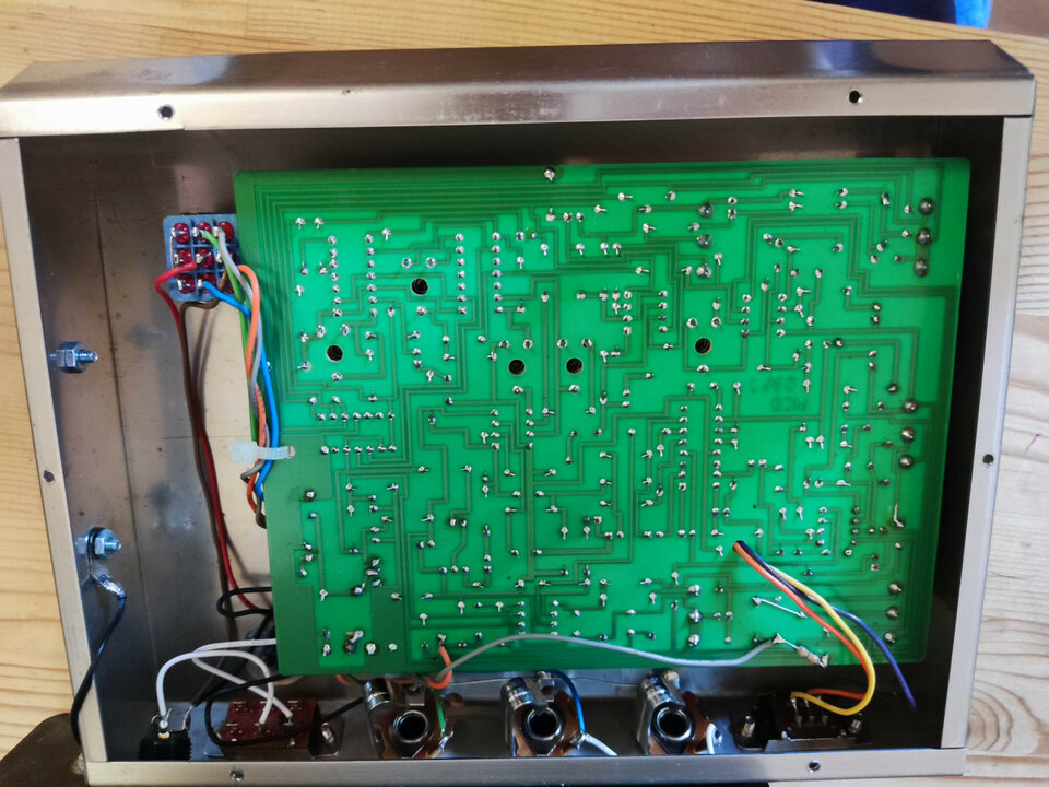 EHX Deluxe Memory Man Reissue EC-2002 (2002–2007).