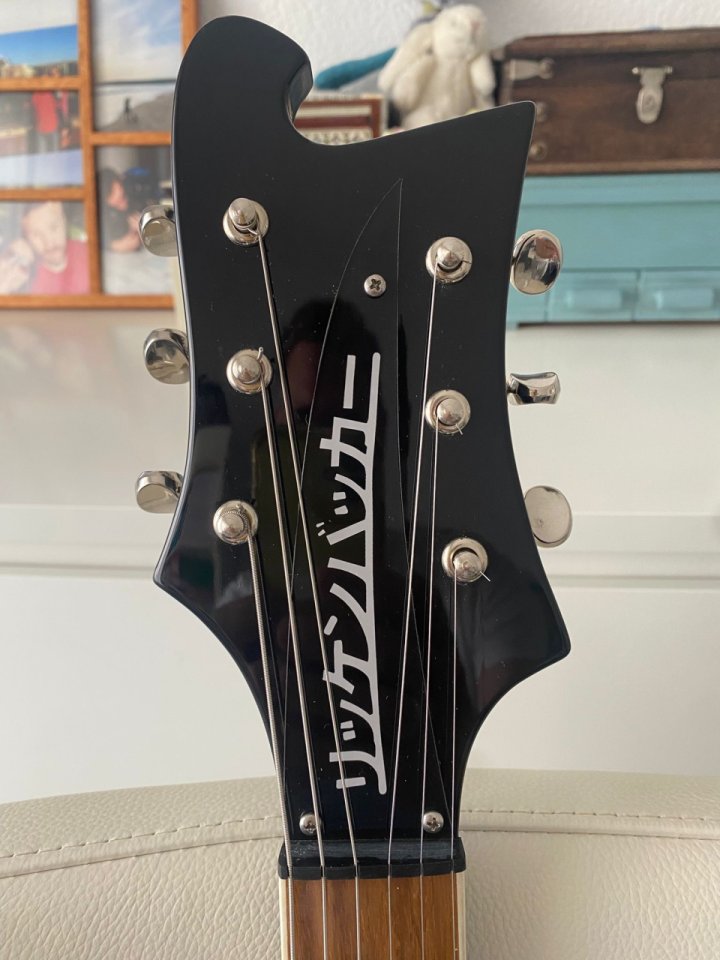 Rickenbacker 480 clon (UK)