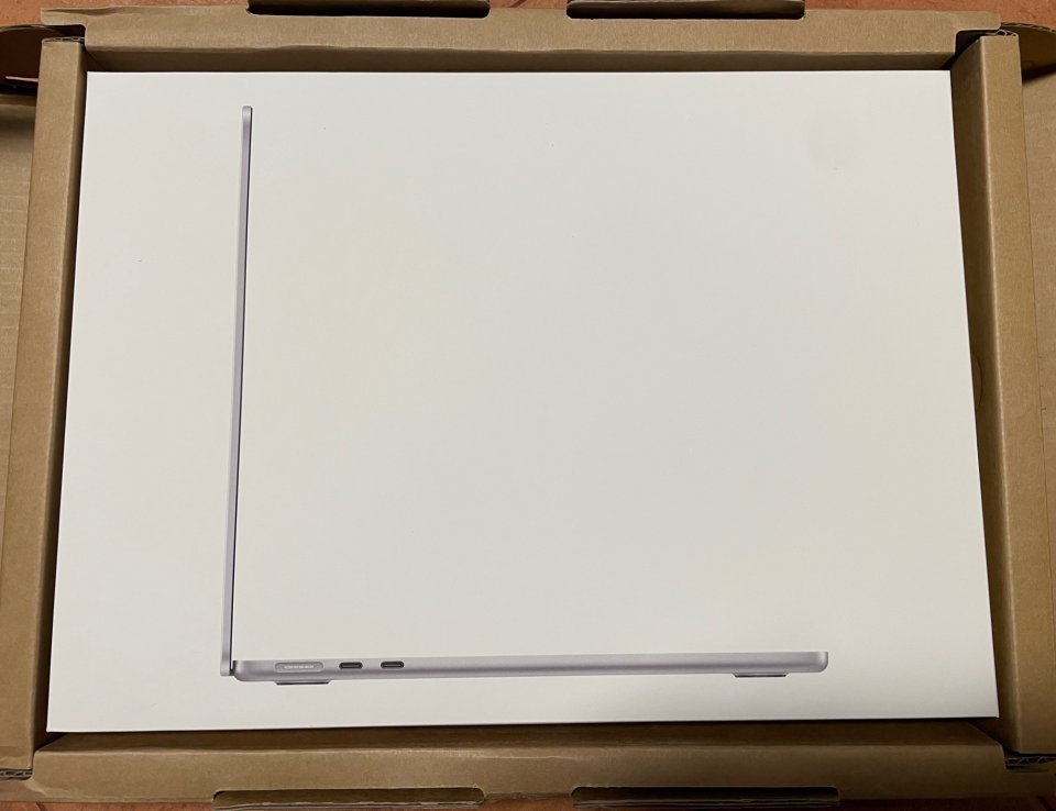 MacBook Air 13 M5 de segunda mano · Foto 1 de 2 · Burgos · 950 €