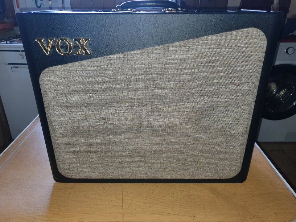 Amplificador VOX AV30