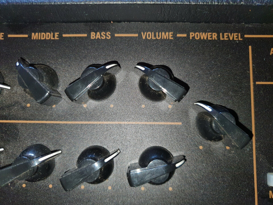 Amplificador VOX AV30