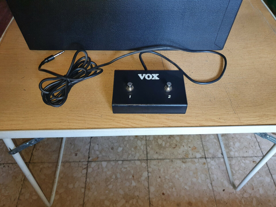 Amplificador VOX AV30