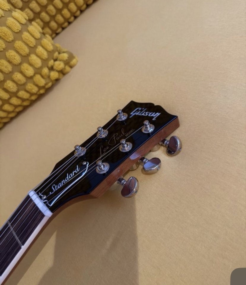 Gibson Les Paul Standard 60s Ebony de segunda mano · Foto 6 de 7 · Valencia · 2000 €