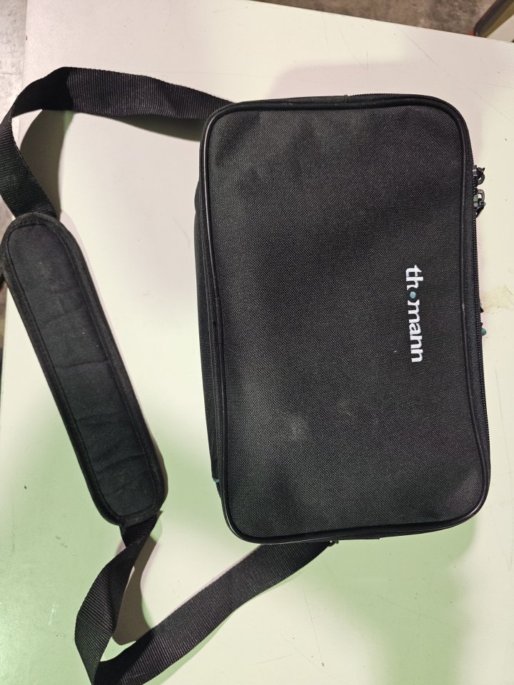 1 mezclador de monitores Behringer P16 HQ de segunda mano · Foto 6 de 6 · Jaén · 120 €