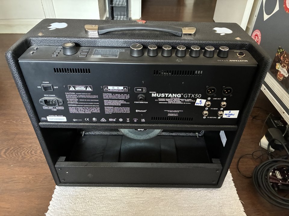 fender MUSTANG GTX50 de segunda mano · Foto 3 de 5 · Murcia · 300 €