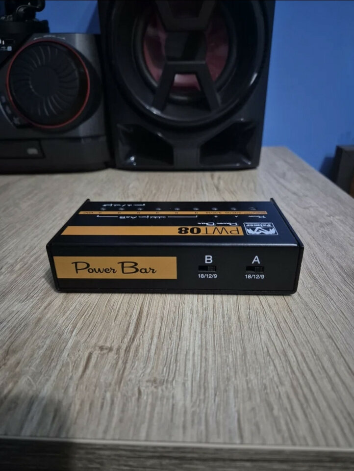 Venta fuente alimentación para 8 pedales.