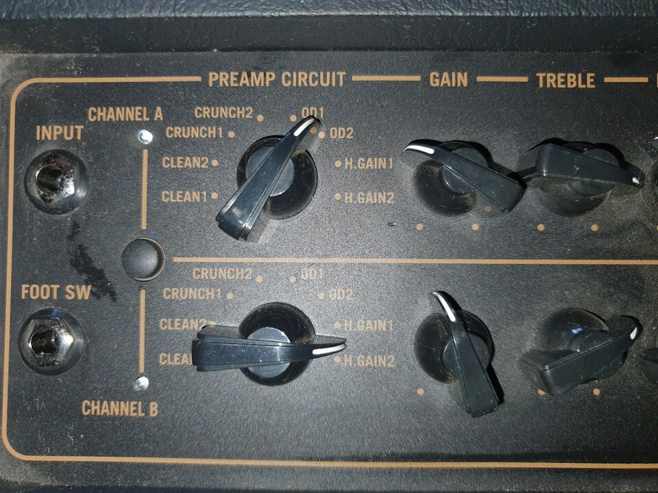 Amplificador VOX AV30