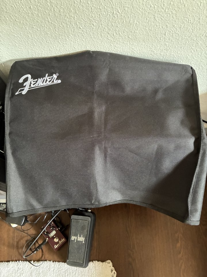 fender MUSTANG GTX50 de segunda mano · Foto 5 de 5 · Murcia · 300 €