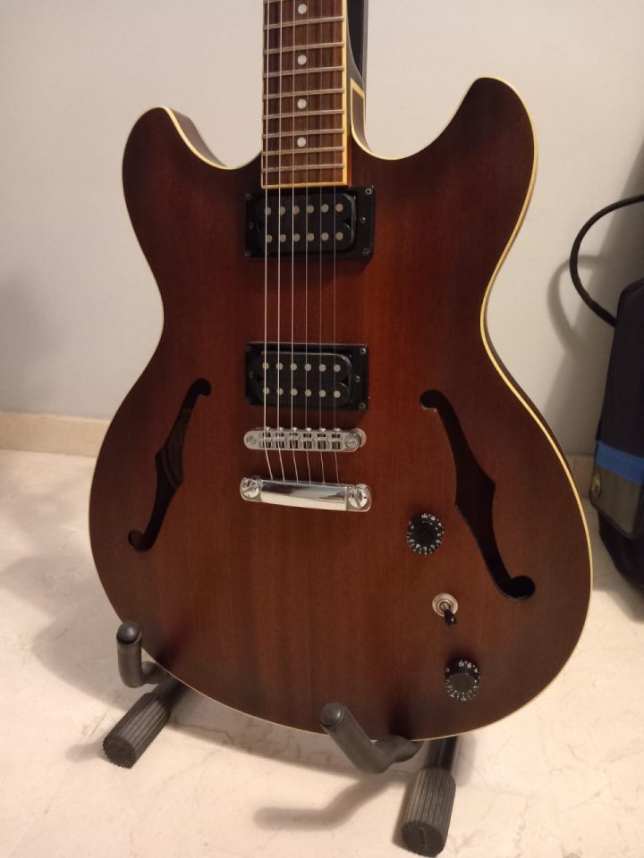 Guitarra eléctrica Ibanez AS53 Semi Holoww Body de segunda mano · Foto 6 de 6 · Córdoba · 295 €