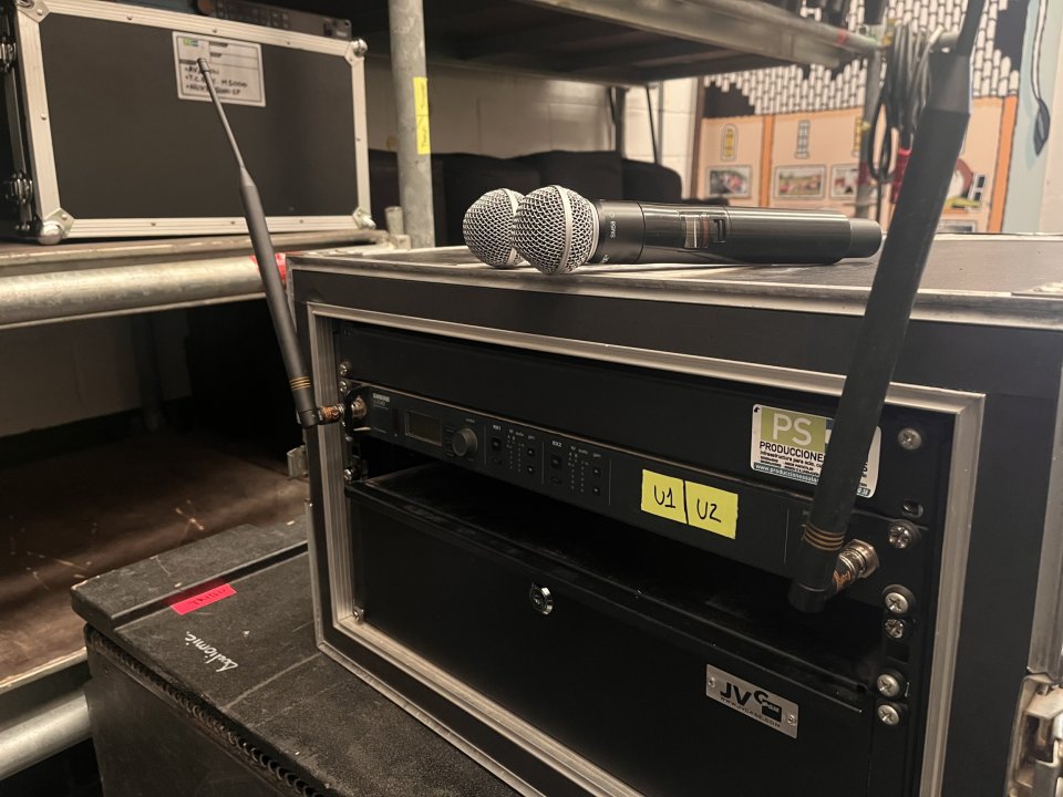 Shure ULXD4D de segunda mano · Foto 1 de 3 · Burgos · 950 €