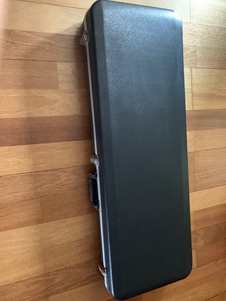 Estuche duro (plastico) para Telecaster de segunda mano · Foto 1 de 2 · Madrid