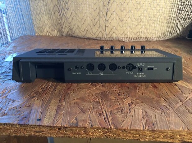 Roland R-880 Digital Reverb de segunda mano · Foto 5 de 6 · Madrid · 680 €